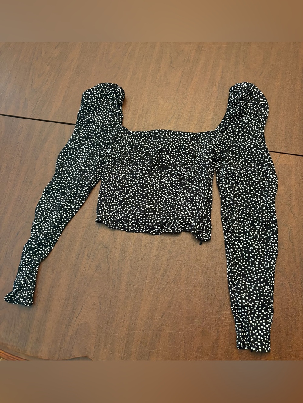 Black & White Polka Dot Puff Sleeve Crop Top